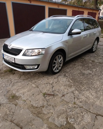 Skoda Octavia cena 51000 przebieg: 166000, rok produkcji 2016 z Turek małe 781